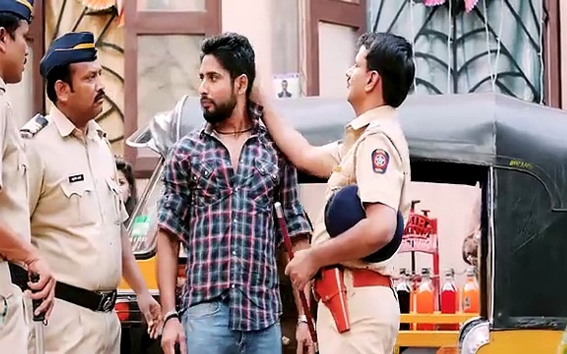 ऋतक रशन के पत्न के कतल क मरने के लए लड़क क आवज नकल कर बत क फर आगे  #southmovie #hritikroshan #FIFAWor