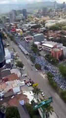 Helicóptero policial registró desde el cielo la Caminata por la Paz