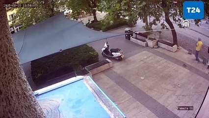 Balıkesir'de depremin şiddetini ve yaşanan paniği gösteren yeni görüntülere ulaşıldı