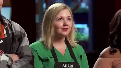 Gordon Ramsay Carving a chicken blindfolded