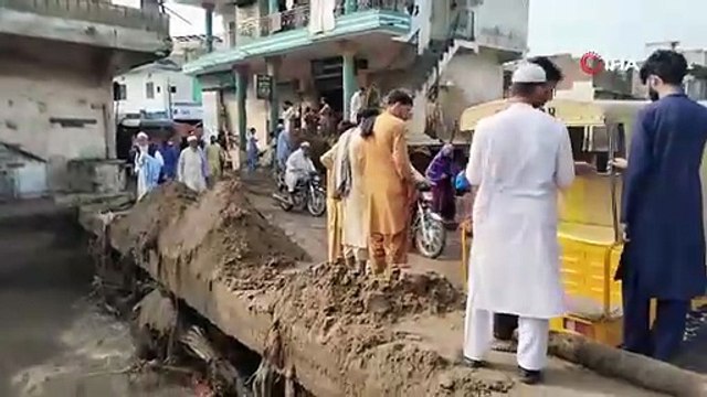 Pakistan muson felaketini yaşıyor! 645 kişi hayatını kaybetti