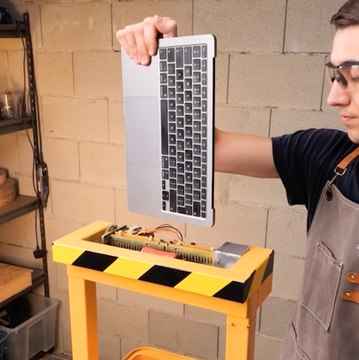 VIEUX APPAREIL, NOUVELLE VIE 🔧📲 Transformez vos déchets technologiques en boîtiers d'alimentation.