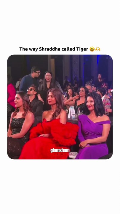 She is so cute    #shraddhakapoor #tigershroff #reels #video #glamsham [Glamsham, shraddha Kapoor, tiger shroff]
