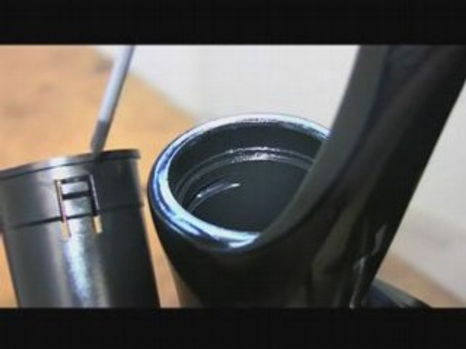 Démonter une fourche SR Suntour XCR