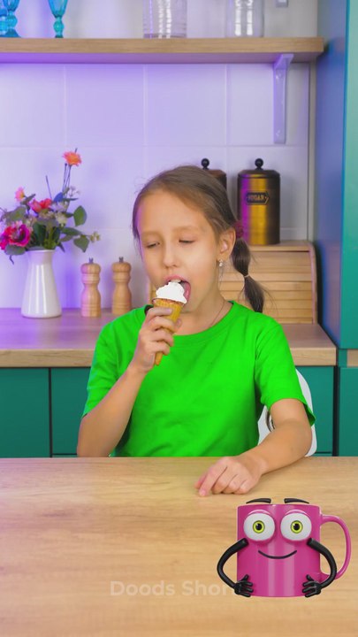 Parents, you NEED this shirt-saving trick! 😎🍦👕 #parentinghacks