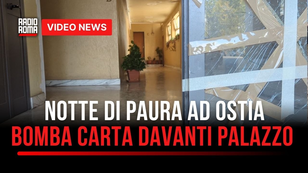 Ostia, bomba carta esplode davanti palazzo: notte di paura per residenti