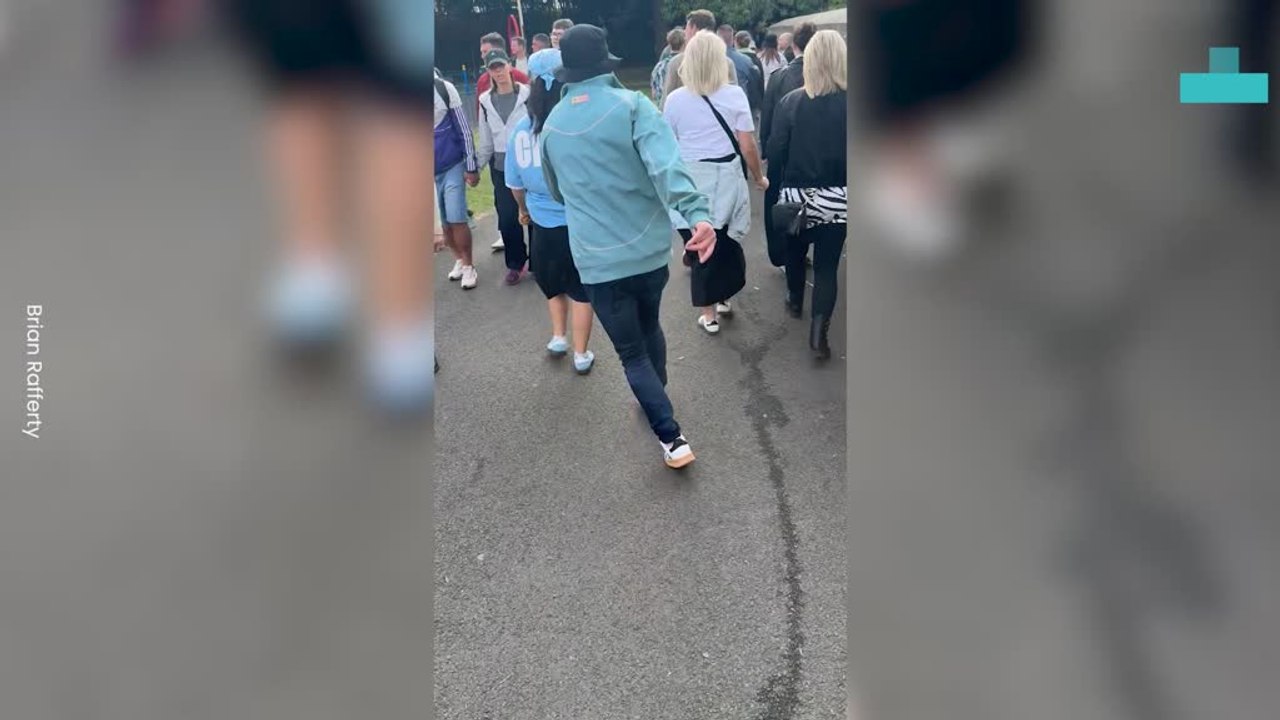 Fan Falls Over at Oasis Concert