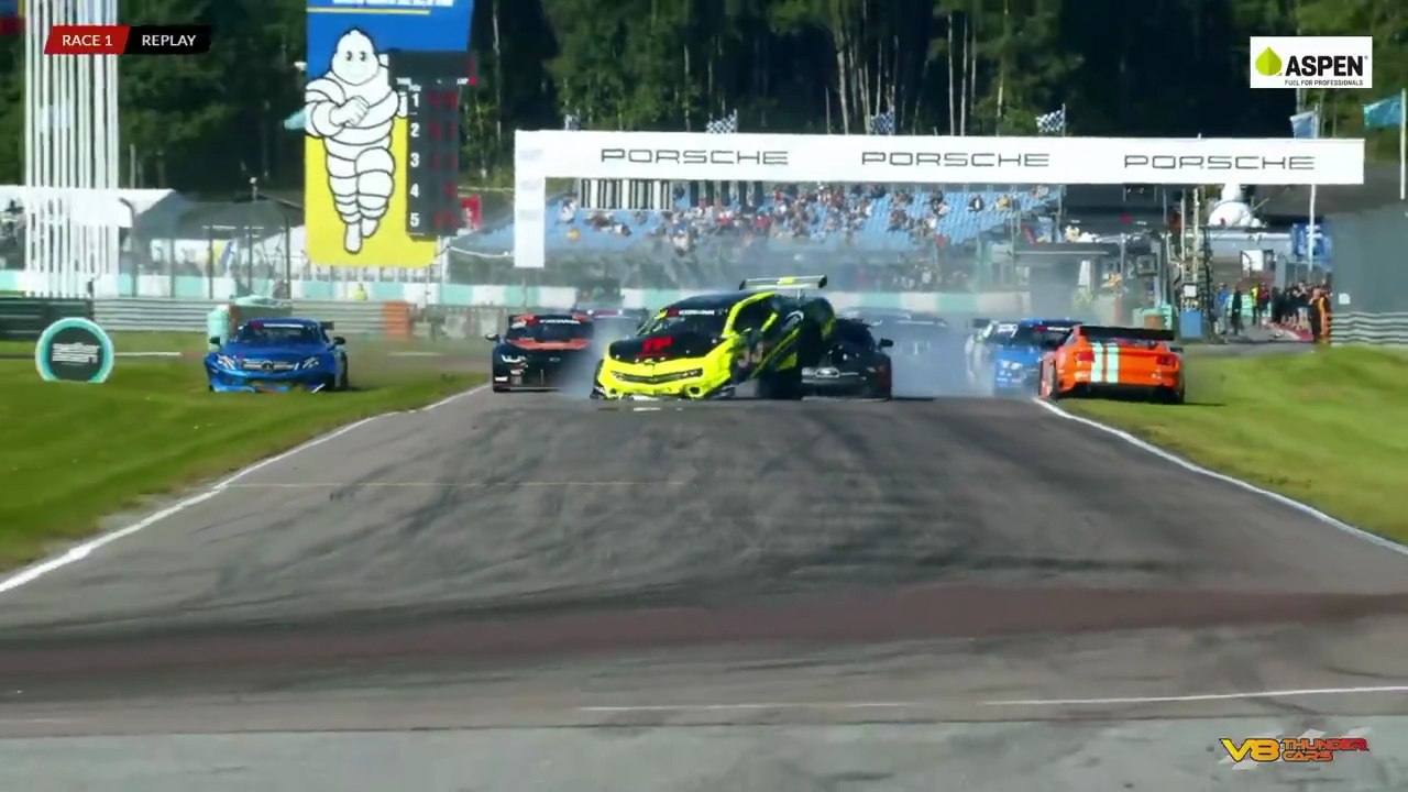 V8 Thunder Cars 2025 Karlskoga Race 1 Start Pile Up