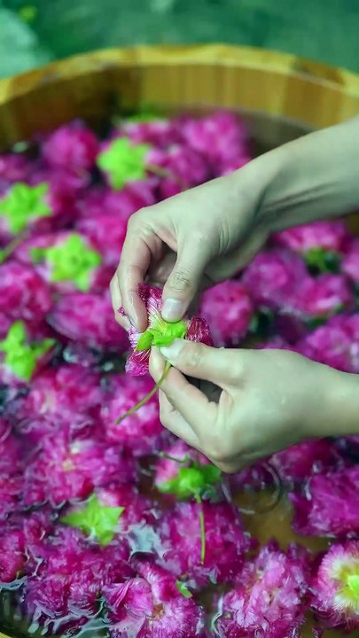 How To  Make Pakodas And Drinks From Mountain Flowers Beautiful Nature life Rural Life Village Life