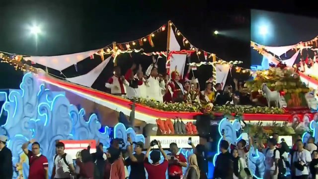 Hormat Pemain Timnas Jordi Amat ke Prabowo saat Ikut Karnaval HUT ke-80 RI