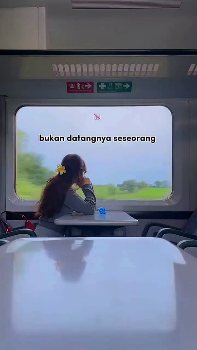 terkadang yang paling dapat menyelamatkan kita itu bukan karena seseorang...