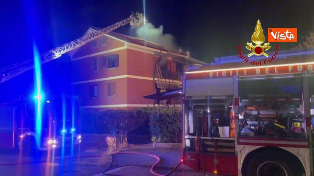 Una Donna muore in un incendio in un abitazione a Rivalta (TO), Ie operazioni dei Vigili del Fuoco
