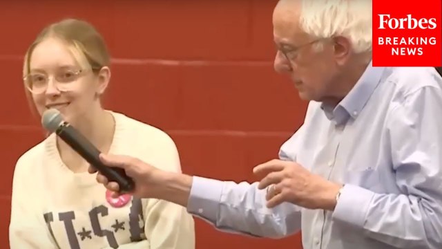 'Are You A Communist?': Bernie Sanders Invites University Student Onto Stage To Ask Her Questions
