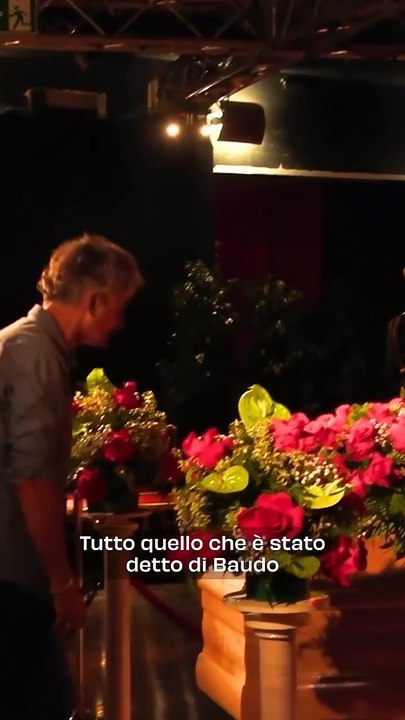 "L'Ultimo Saluto a Pippo Baudo: Un Gigante della Televisione Italiana Celebrato al Teatro delle Vittorie"