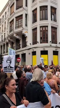 Gritos de Mañueco dimisión en la manifestación en León por la gestión de los incendios