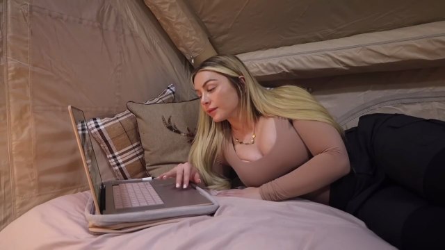 Peaceful Solo Camping Adventure | Relaxing Nature ASMR #SoloCamping #GirlCamping #Bushcraft #SurvivalSkills #OutdoorAdventure #WildernessSurvival #ForestLife #CampingLifestyle #BambooCabin #OffGridLiving #BackToNature #OutdoorCooking #RiverBath #NatureExp