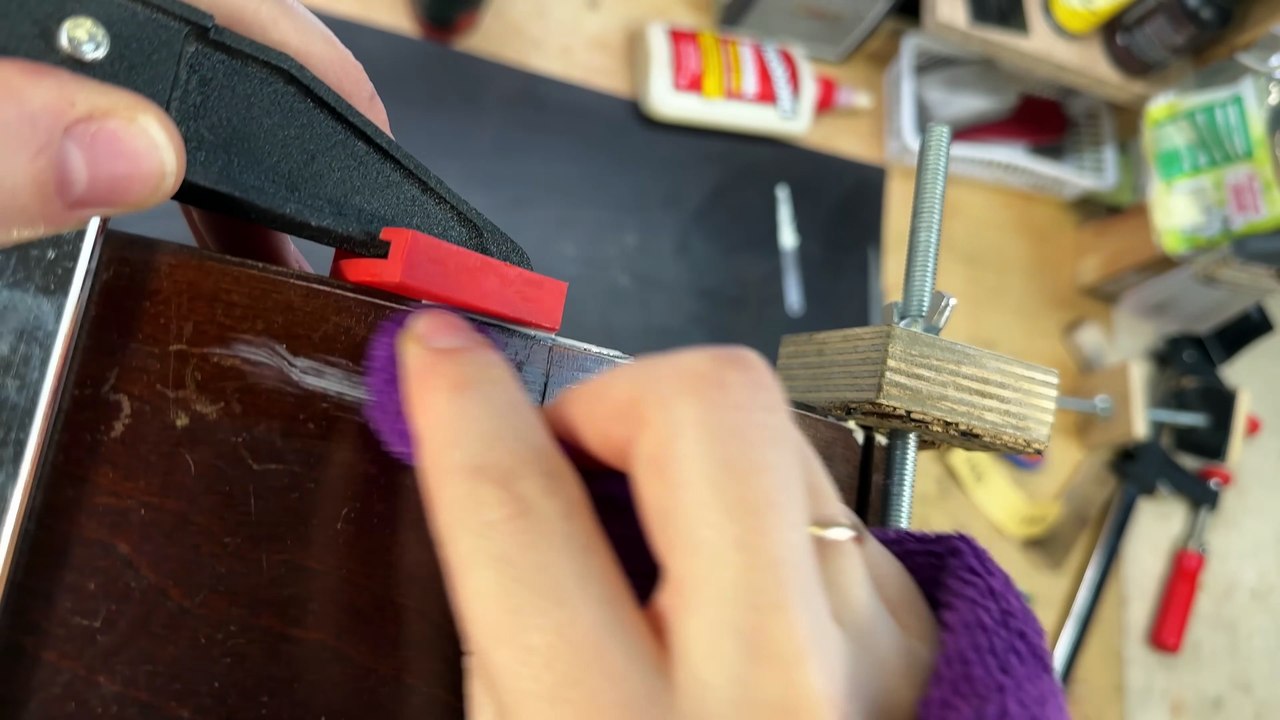 Vintage American guitar restoration (Nov 1, 2023) [Tanya Shpachuk]