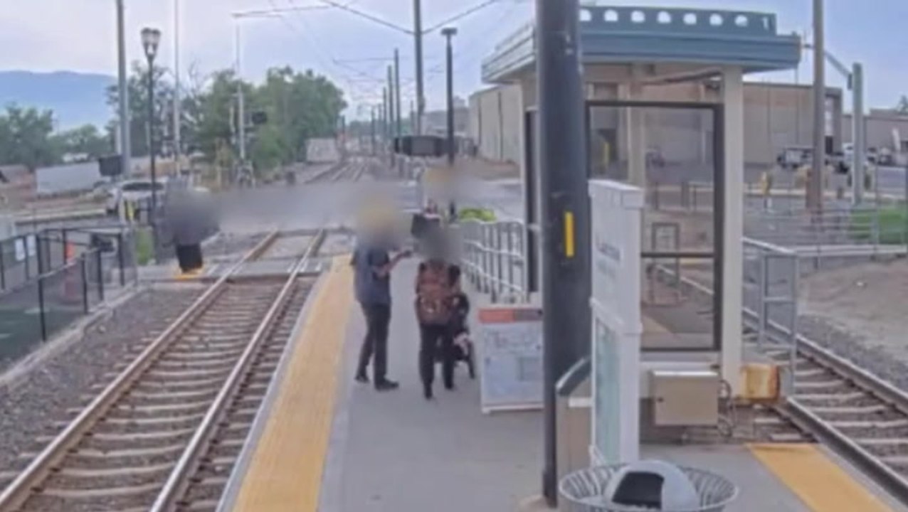 Mother fights off man trying to kidnap her baby at train station