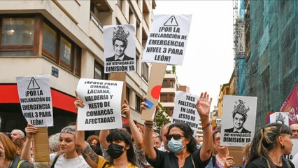 Concentración de protesta en León por la gestión de los incendios