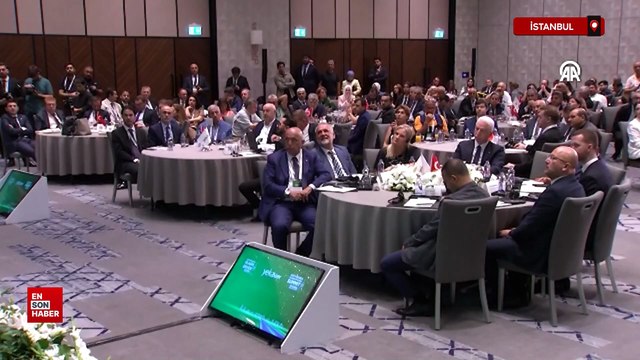 Bakan Abdulkadir Uraloğlu İstanbul’da 'Sürdürülebilir Ulaşım Zirvesi'nde konuştu.