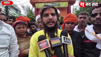 हनुमान मंदिर के महंत धरने पर बैठे,  सड़क पर लेटकर शुरू किया प्रदर्शन