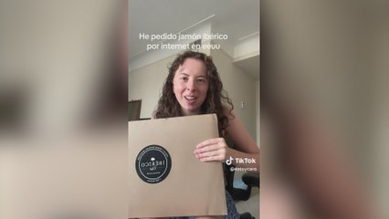 Una estadounidense pide un sobre de jamón ibérico español por correo y enseña el resultado: “40 dólares, estaba desesperada”