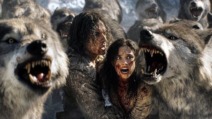 Une meute de loup affamée piège des touristes égarés dans une ville fantôme | Film Complet