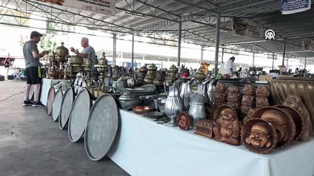 Nostalji içinde alışveriş! Antika meraklılarını buluşturuyor