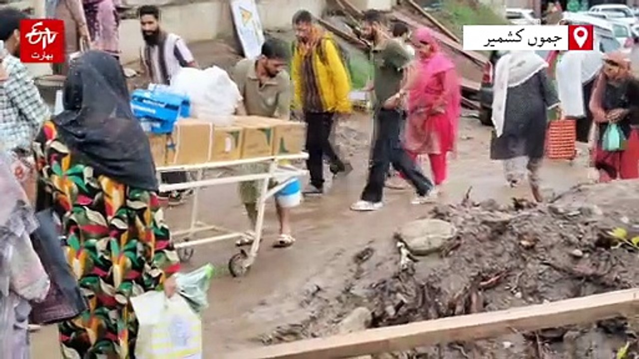 شوپیاں اسپتال میں بغیر چھت کے ٹکٹ کاؤنٹر؛ لوگو...