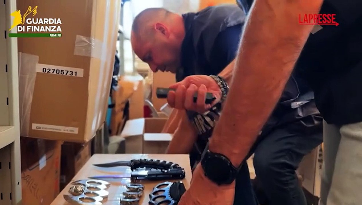 Finanza sequestra 340mila articoli contraffatti, anche peluche 'Labubu'