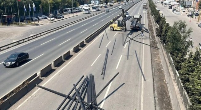 D-100'de kaza: İstanbul istikameti ulaşıma kapandı