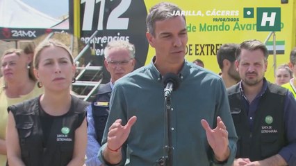 Las caras de María Guardiola cuando Sánchez la menciona durante su comparecencia