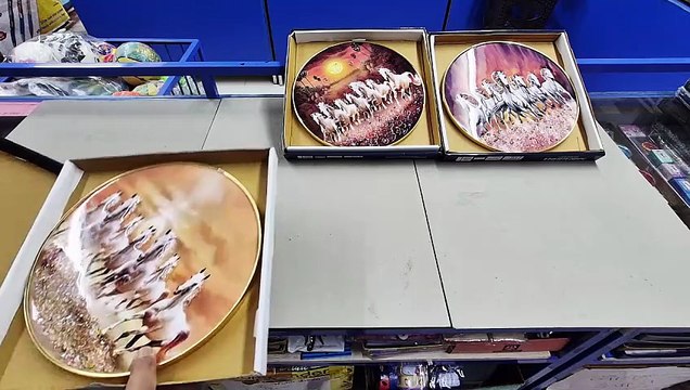 Unboxing and Review of 7 Running Horses at Sunrise Vastu Wall Painting with Frame - Sparkle Round Golden poster Framed for home Decoration