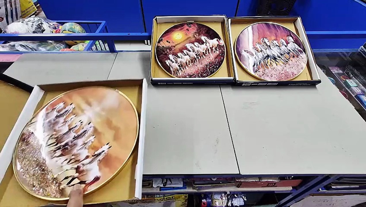 Unboxing and Review of 7 Running Horses at Sunrise Vastu Wall Painting with Frame - Sparkle Round Golden poster Framed for home Decoration