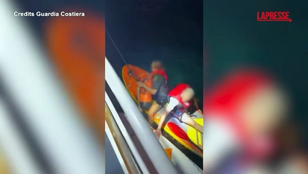 Terracina, 13 persone soccorse al largo del Circeo dalla Guardia Costiera