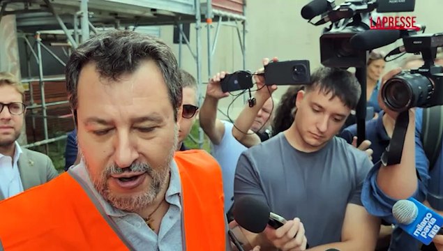 Caso curva Milan, Salvini: Togliere bandiere, cori e striscioni da San Siro non ? soluzione