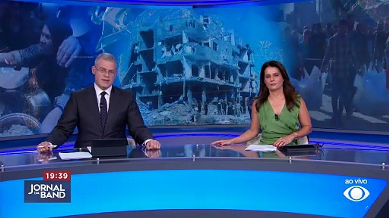 Protesto em Israel pede o fim do massacre em Gaza