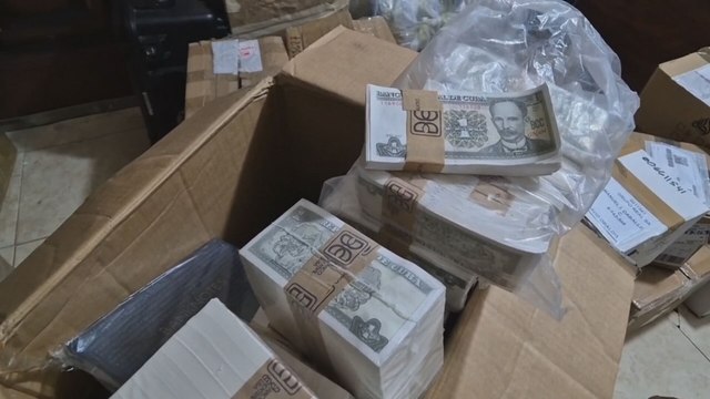 Retienen a ciudadano cubano con monedas de colección y billetes extranjeros en puesto aduanero en Chiriquí