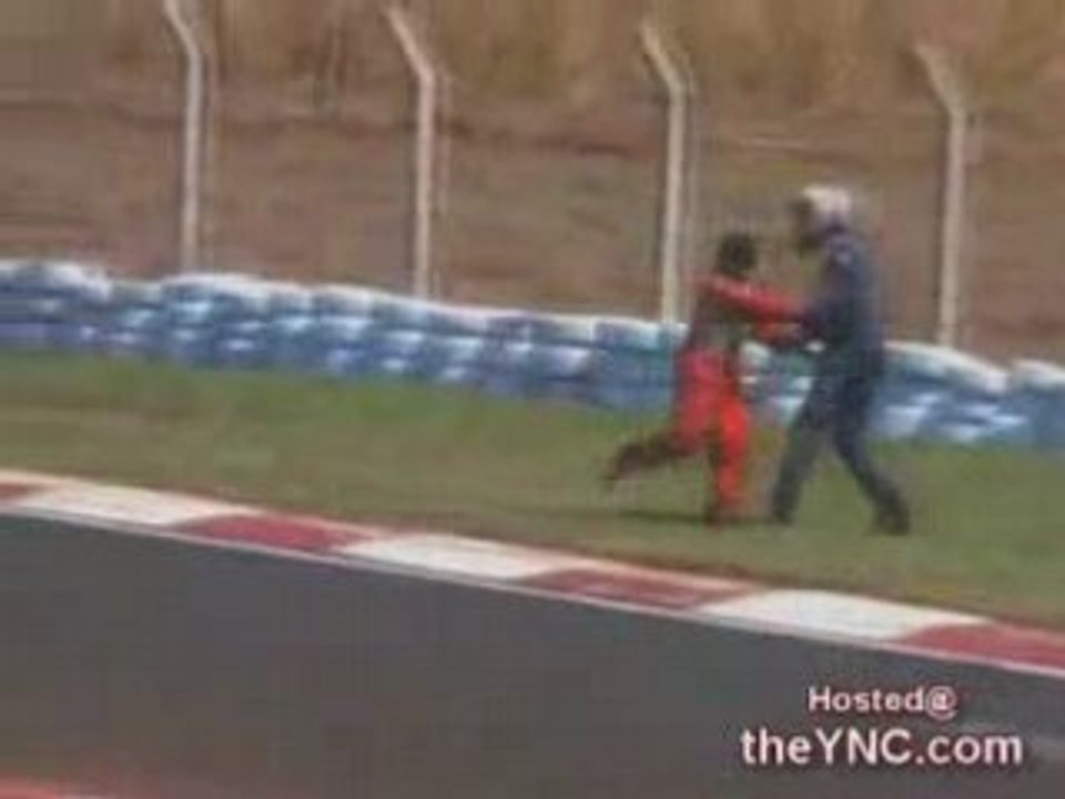 karting se renverse et brule