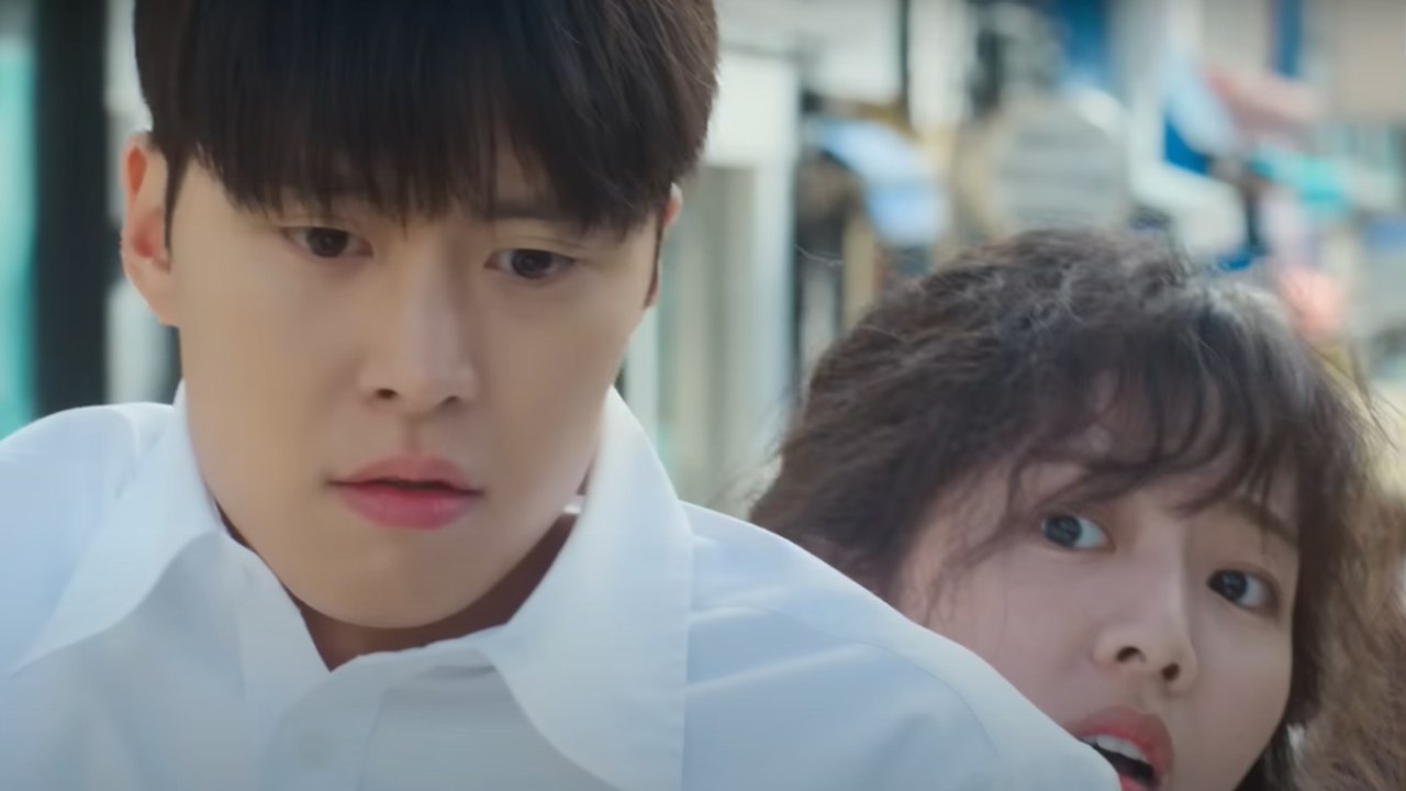 Amor Enrolado Trailer Legendado