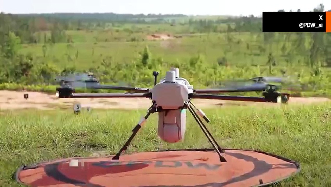 Uskomatonta! F-35A osuu kohteeseen minidronin avulla – katso, miten se toimi!