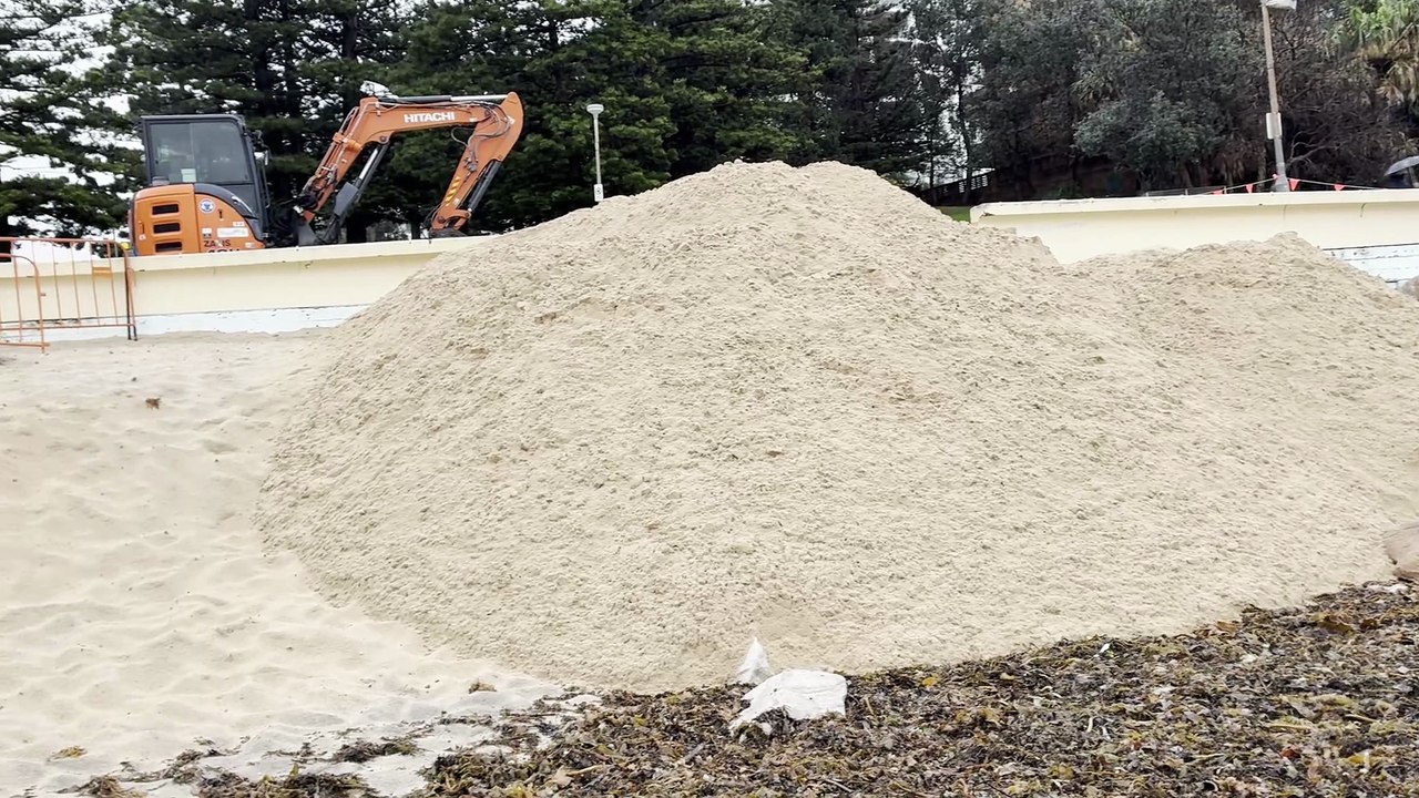 Sand replenishment at Cronulla beach