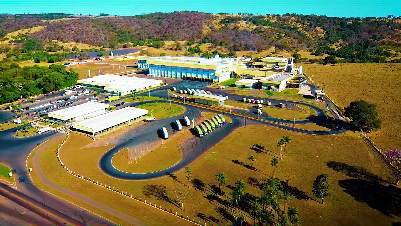 De pequeno negócio a gigante do frango: conheça o império de Zé Garrote