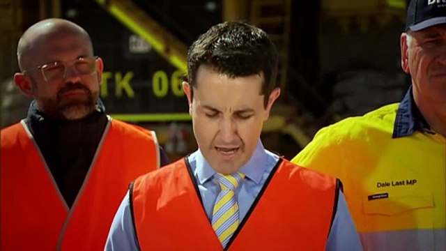 Queensland government strikes new deal with Bravus to defer royalties, expand Carmichael coal mine