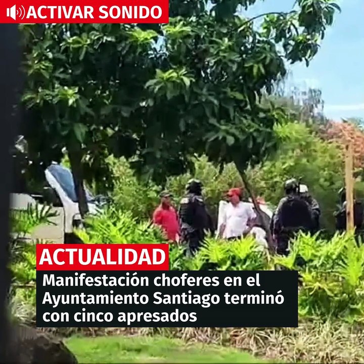 Manifestación choferes en el Ayuntamiento Santiago terminó con cinco apresados