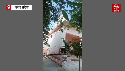 यूपी में बाढ़-बारिश: बदायूं में गंगा में समाए दो मंदिर, आगरा में चेतावनी स्तर पर पहुंचीं यमुना