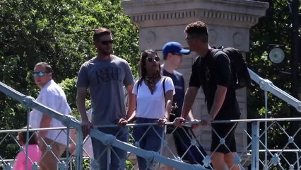 Pretending To Know People 👀🤣 | Awkward Public Prank #PretendingToKnowPeople #PublicPrank #FunnyPranks #DailymotionComedy