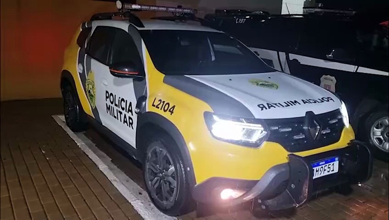 Homem é detido após agredir a esposa com socos na frente do filho no Tarumã