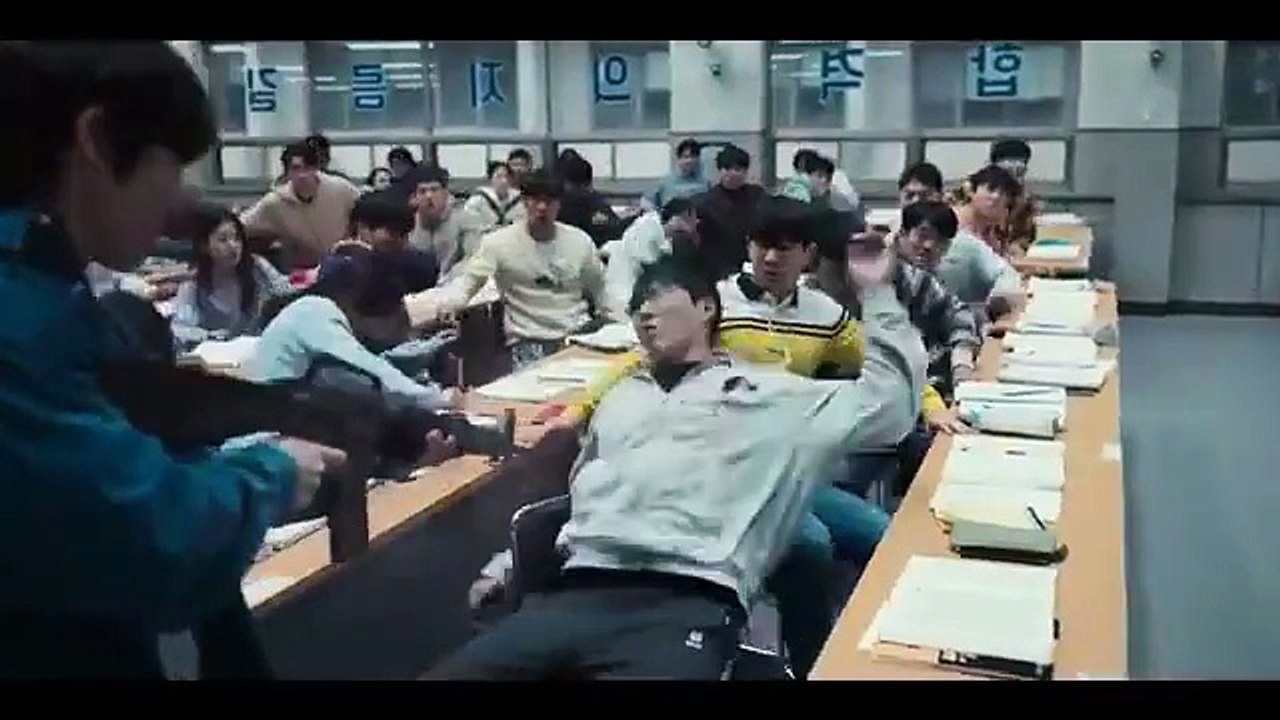 बदमाश लड़के का बदला: मासूम लड़के ने पूरे स्कूल को ही ख़तम कर डाला