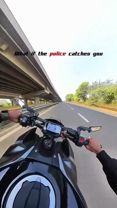 Kawasaki z900 police vs z900 😱😰 #viral #trending #superbike #kawasaki #z900_720p